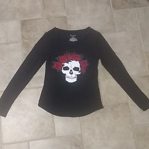 Skull and Roses Tee